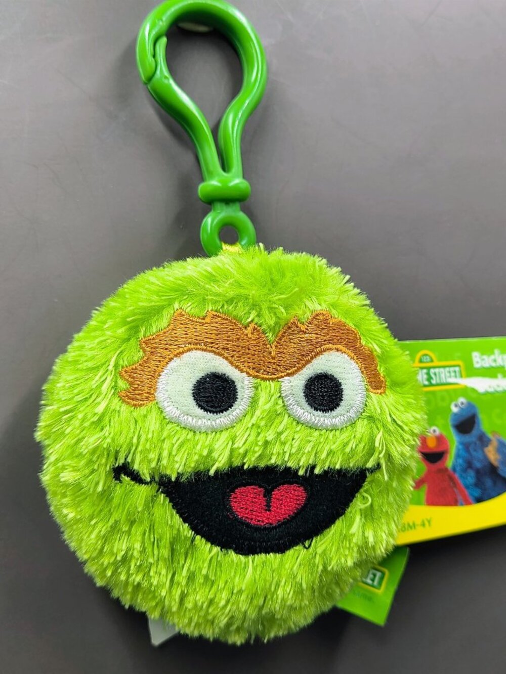 NWT Sesame Street Oscar the Grouch Plush Backpack Buddy Clip-On by GUND 2010